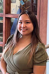 Vivian Hoang headshot