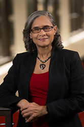 Lauren Cobbs headshot