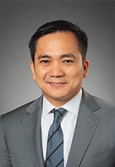 Ariel Santos headshot
