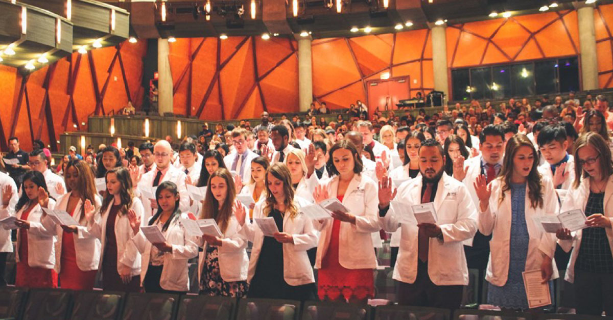 Pharmacy Students in White Coats and How to Become a Pharmacist