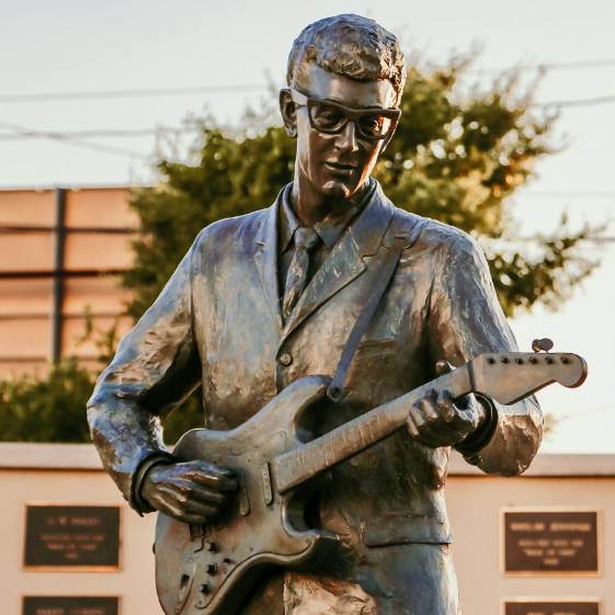 picture of Buddy Holly statue