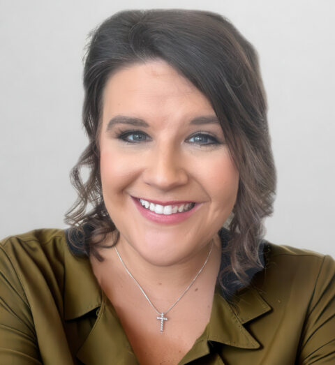 Portrait of Katie Steele, a 2015 graduate of the Jerry H. Hodge School of Pharmacy.
