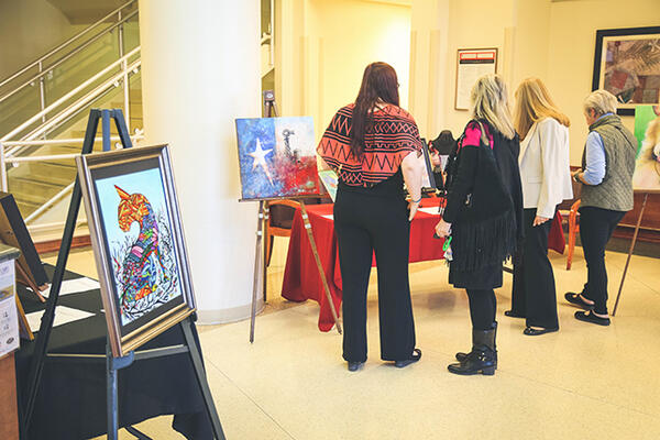 daily-dose/images/art-auction-03_644x429.jpg
