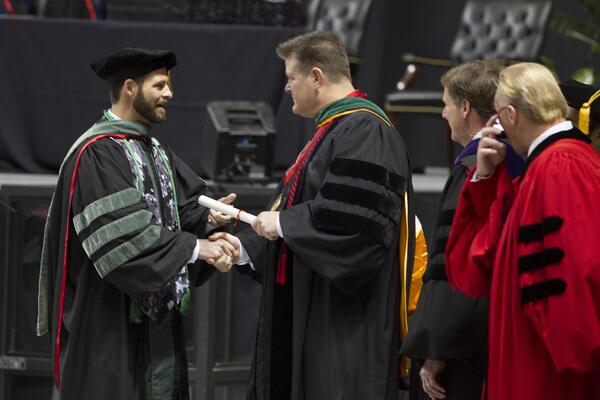 daily-dose/images/soahs_commencement1070.jpg