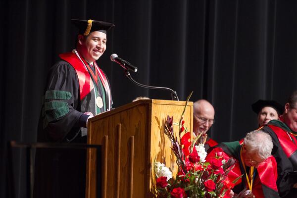 daily-dose/images/som_commencement1147.jpg