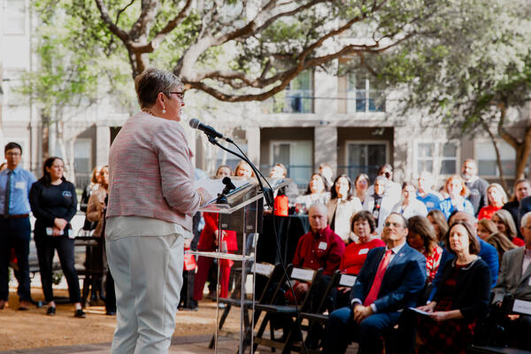 news-release/images/dallas-area-experts__701f6b8b-6aed-4b6a-8d62-2f2b4fc74da5.jpg