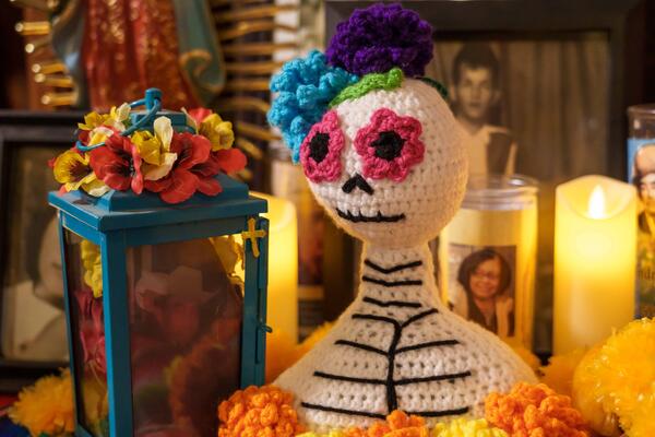 news-release/images/dia-de-los-muertos-day-of-the-dead-and-grief__a75c3c3d-da33-4cf0-b345-ec2aeee78da4.jpg
