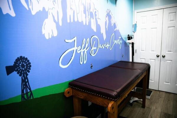 news-release/images/ft-davis-clinic__2a1de981-0d92-4fc5-86ca-5af8f8fdec0a.jpg