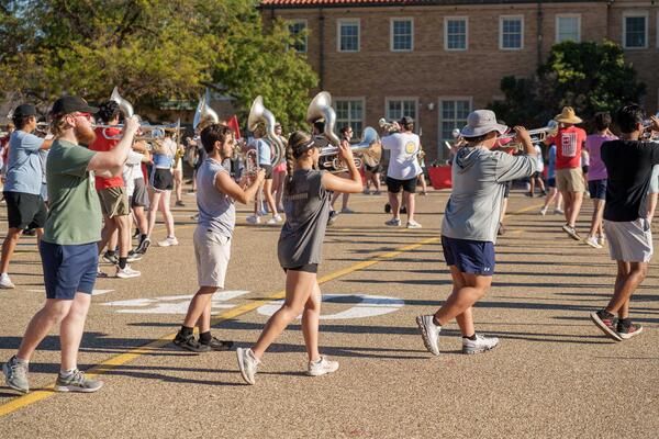 news-release/images/marching-band-training-conditioning__bbbd2740-a82c-4406-bbd1-94085e2d2da6.jpg