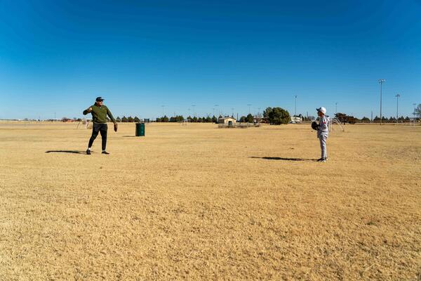 news-release/images/new-year-physical-activity-as-a-family__958f6b56-7293-44d8-a9ac-61bf6eb053e5.jpg