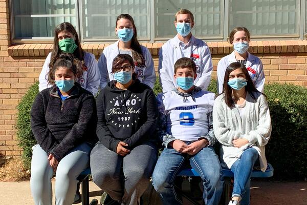 news-release/images/rural-high-school-mentorship__8ea75803-713b-4109-9f27-52702af3b617.jpg