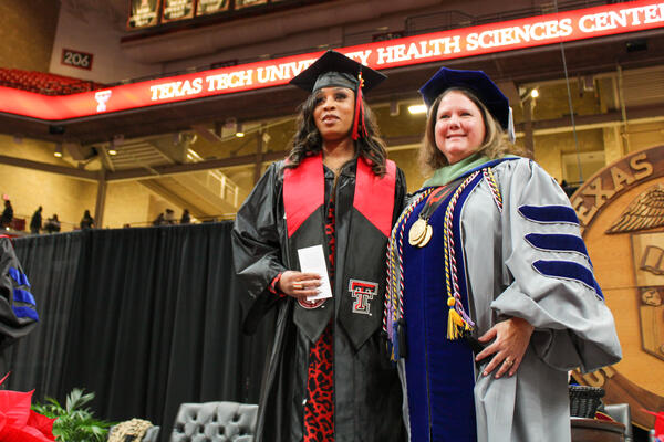 news-release/images/son-graduation-fall-2022__1f93667e-3990-40e9-b429-081787a52614.jpg