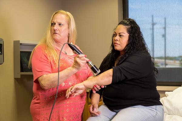 news-release/images/what-is-telemedicine__2400c722-860c-4355-8e36-c9d850847c97.jpg