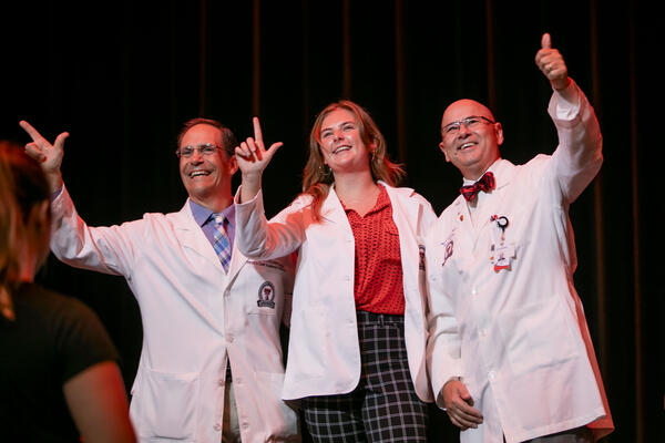 news-release/images/white-coat-ceremony-2022__6ce3eb47-dabd-4ec6-b966-71594e9751a8.jpg