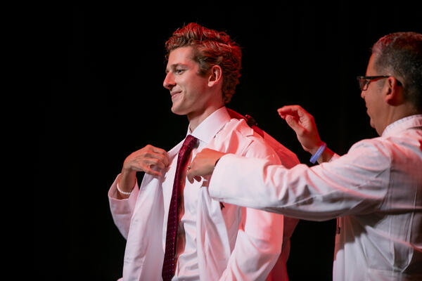 news-release/images/white-coat-ceremony-2022__79bf1e49-da1f-4a95-a708-df20cce51902.jpg