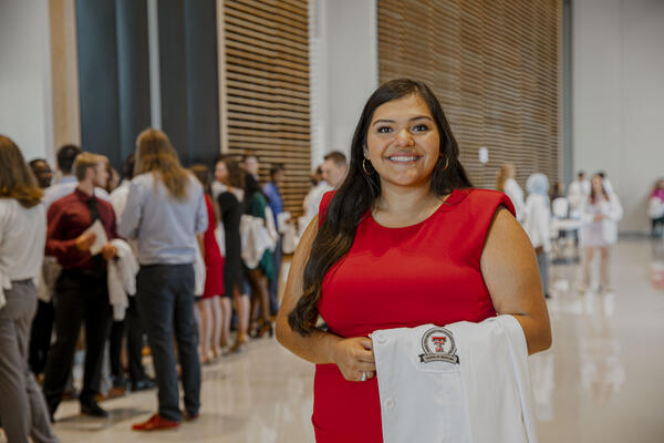 news-release/images/white-coat-ceremony-2022__7d10706e-99db-42bb-bcb5-f1ef3084659e.jpg