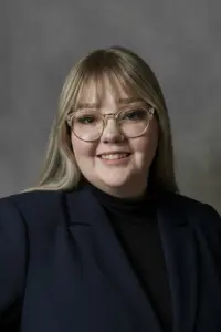 lindsay headshot