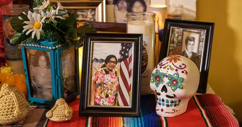 day of the dead memorial and decor
