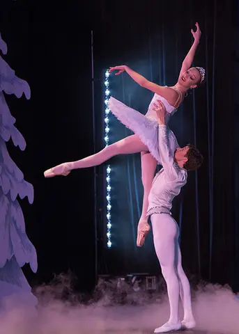 Natalie Chestnutt and fellow dancer at Ballet Lubbock