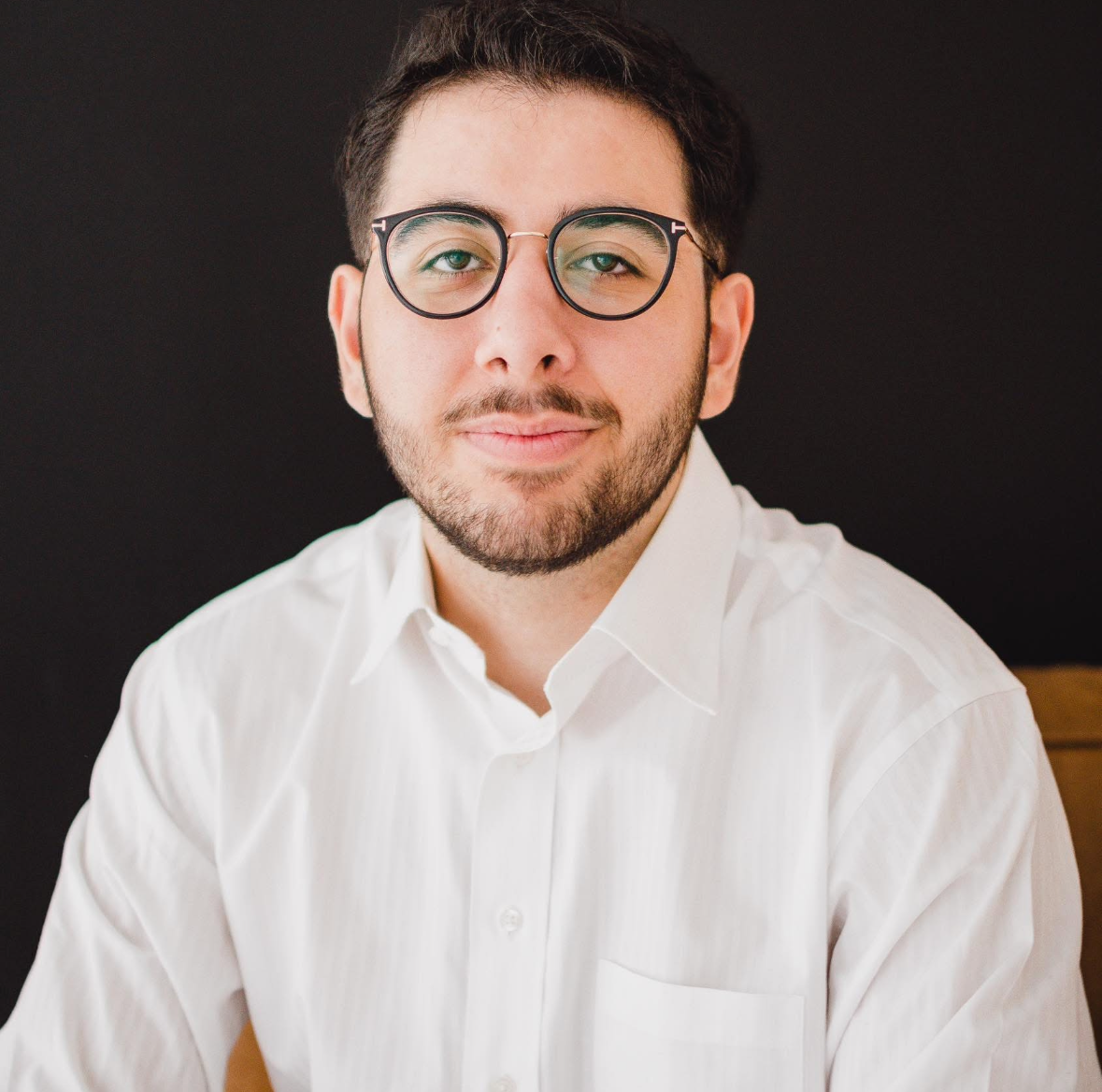 Arshama Dehghan headshot