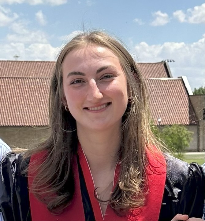 Emma Durfee headshot